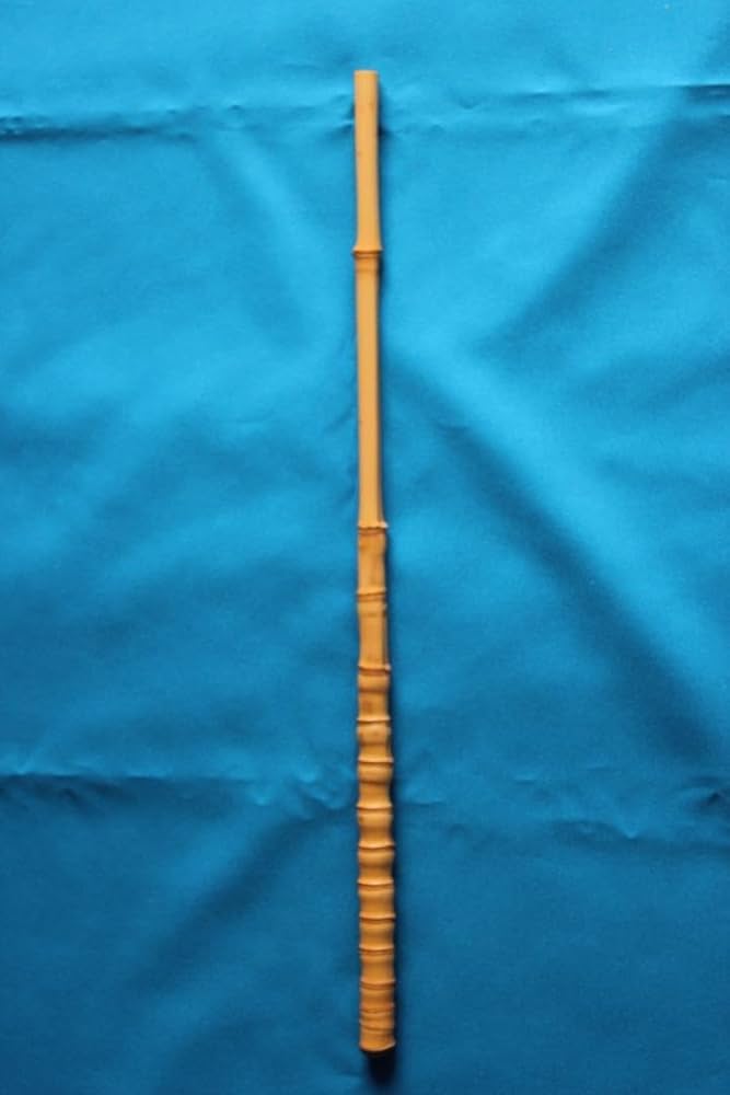 RN12 和竿竹竿素材布袋竹80号の錘を付けた写真です腰の強い竹です